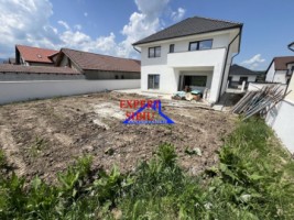 casa-individuala-4-camereteren-de-532-mp-17-mp-tersala-sereloccristian-4