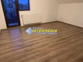 casa-noua-4-camere-de-inchiriat-in-cetate-alba-iulia-cu-garaj-1