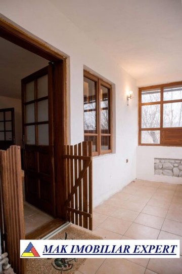 vila-tip-conac-4-camere-teren1366-mp-in-curtea-de-arges-ag-21