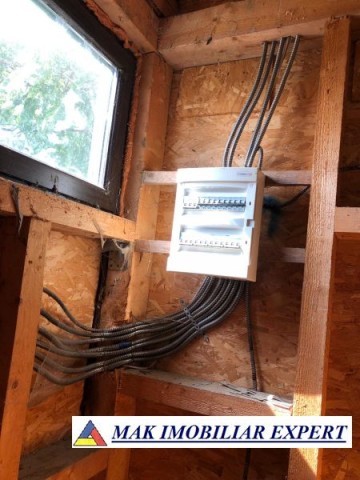 casa-la-rosu-5-camere-teren-200-mp-in-bradulet-arges-21