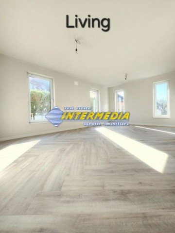 casa-noua-de-vanzare-cu-4-camere-3-bai-finisata-la-cheie-sau-la-gri-in-alba-iulia-cetate-12