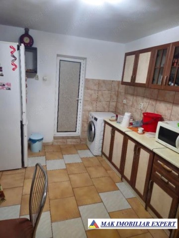 vand-vila-4-camere-teren-552-mp-in-balilesti-arges-6