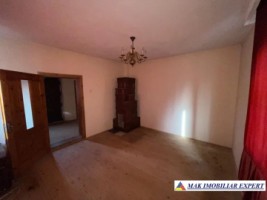 vand-vila-8-camere-cu-teren-1755-mp-in-cetateni-arges-3