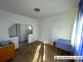 vand-vila-8-camere-cu-teren-1755-mp-in-cetateni-arges-6