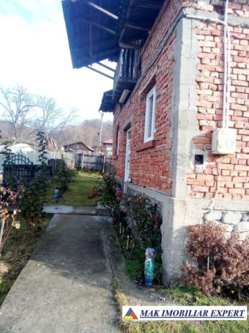 casa-3-camere-teren-1200-mp-in-slanic-aninoasa-arges-7