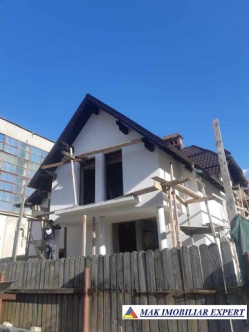 dublura-casa-de-vanzare-azuga