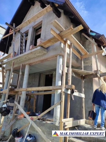 dublura-casa-de-vanzare-azuga-1