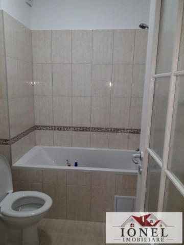 garsoniera-de-inchiriat-in-bloc-nou-alba-iulia-centru-6