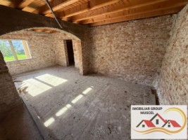 vanzare-vila-deosebita-asezata-intr-o-zona-linistita-cu-o-suprafata-de-teren-489-mp-in-rucar-la-pretul-de-54000-euro-negociabil-2