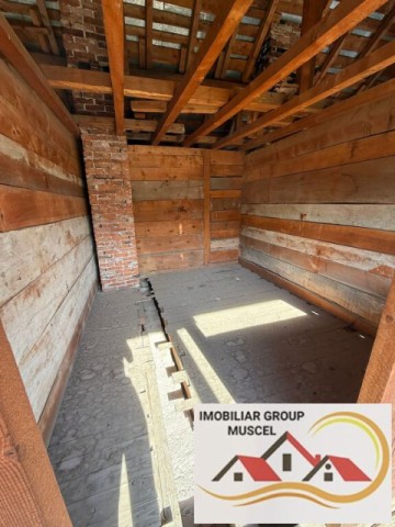 vanzare-vila-deosebita-asezata-intr-o-zona-linistita-cu-o-suprafata-de-teren-489-mp-in-rucar-la-pretul-de-54000-euro-negociabil-8