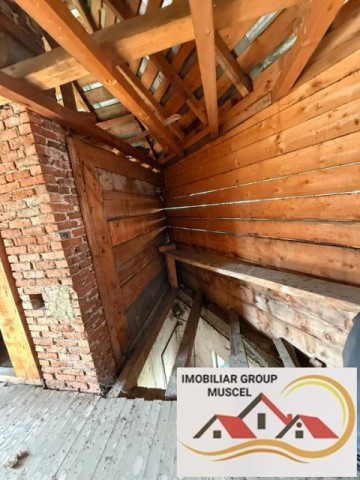 vanzare-vila-deosebita-asezata-intr-o-zona-linistita-cu-o-suprafata-de-teren-489-mp-in-rucar-la-pretul-de-54000-euro-negociabil-11