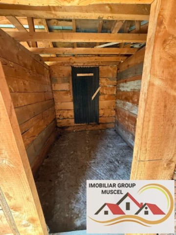 vanzare-vila-deosebita-asezata-intr-o-zona-linistita-cu-o-suprafata-de-teren-489-mp-in-rucar-la-pretul-de-54000-euro-negociabil-15