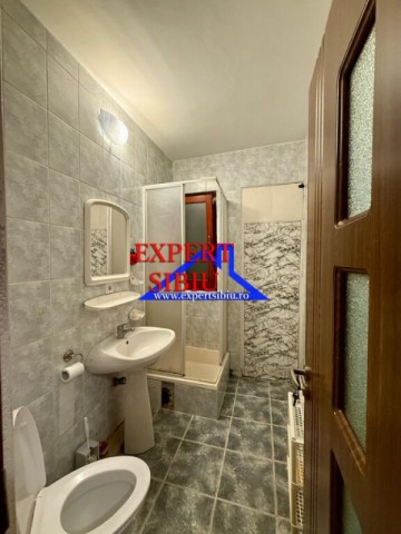 inchiriere-apartament-3-camere-zona-cedonia-sibiu-4