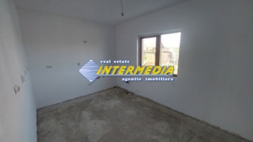 casa-noua-pe-450-mp-teren-si-toate-utilitatiile-1