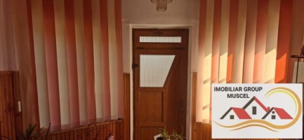 vanzare-vila-deosebita-cu-demisol-parter-etaj-cu-doua-terase-si-un-balcon-la-pretul-de-142000-euro-negociabil-in-campulung-8