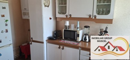 vanzare-vila-deosebita-cu-demisol-parter-etaj-cu-doua-terase-si-un-balcon-la-pretul-de-142000-euro-negociabil-in-campulung-9