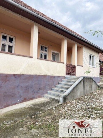 casa-de-vanzare-in-bucerdea-vinoasa-1