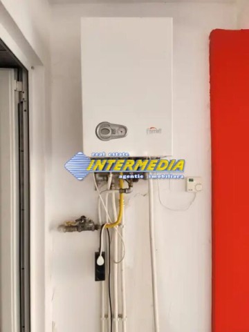 spatiu-comercial-de-inchiriat-140-mp-patrati-in-cetate-cu-vad-bun-5