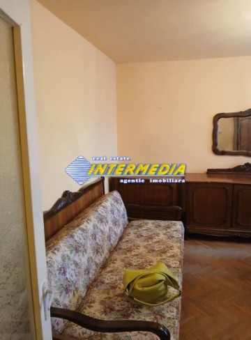 okazie-vanzare-garsoniera-cetate-m-uri-centrala-termopane-nerenovata-2