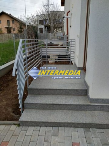 inchiriere-casa-noua-cetate-curte-finisata-mobilata-complet-9