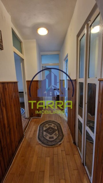apartament-3-camere-de-vazare-in-alba-iulia-zona-centru-6