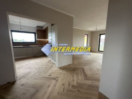 casa-noua-p1-cu-550-mp-teren-3-bai-4-dormitoare-garaj-finisata-interior-si-mobila-bucatarie-in-ighiu-6