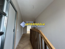 casa-noua-p1-cu-550-mp-teren-3-bai-4-dormitoare-garaj-finisata-interior-si-mobila-bucatarie-in-ighiu-27