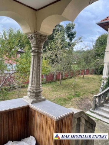 casa-stil-neoromanesc-7-cam-teren-1150-mp-in-godeni-arges-24