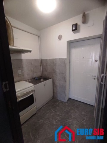 garsoniera-30-mp-zona-terezian-decomandata-2