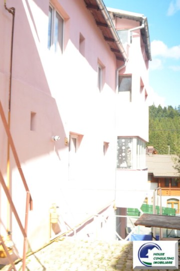 apartament-cu-trei-camere-in-vila-busteni