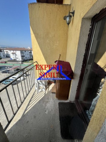 garsoniera-decomandatabucatariebaie-hol-zona-selimbar-9