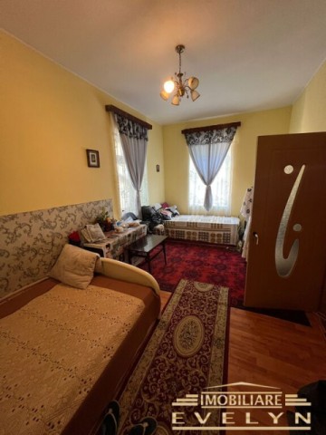 de-vanzare-casa-cu-3-camere-100-mpteren-zona-centrala-pret-75000-euro