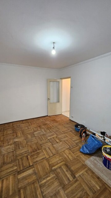 malu-rosu-2-cam-cf2-parter-la-38000-euro