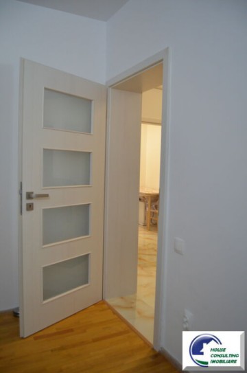 apartament-cu-trei-cameredoua-balcoanemobilat-si-utilat-7