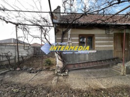 okazie-1242-mp-teren-intravilan-imprejmuit-la-asfalt-cu-toate-utilitatile-bransamente-casa-anexe-vechi-18