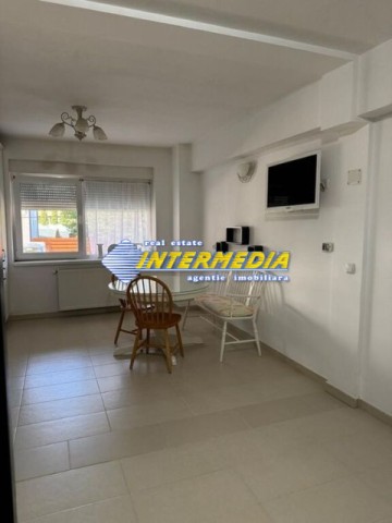 apartament-2-camere-decomandat-de-vanzare-in-zona-cetate-6