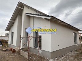 casa-noua-pe-parter-90-mp-de-vanzare-finisala-la-cheie-3