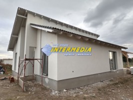 casa-noua-pe-parter-90-mp-de-vanzare-finisala-la-cheie-4