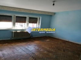 inchiriere-apartament-2-camere-decomandat-cetate-5