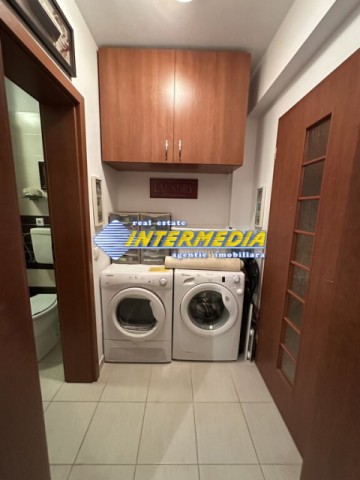 de-inchiriat-apartament-2-camere-mare-bloc-nou-dresing-camara-centru-ultracentral-4