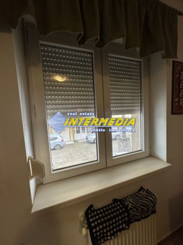 de-inchiriat-apartament-2-camere-mare-bloc-nou-dresing-camara-centru-ultracentral-18