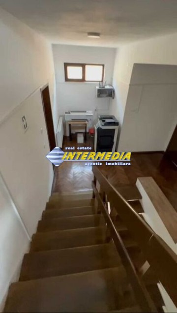 inchiriez-spatiu-comercial-birouri-300-mp-in-cetate-finisat-8