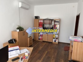 inchiriez-spatiu-comercial-birouri-300-mp-in-cetate-finisat-21