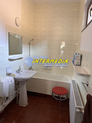 inchiriez-spatiu-comercial-birouri-300-mp-in-cetate-finisat-27