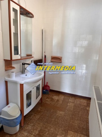 inchiriez-spatiu-comercial-birouri-300-mp-in-cetate-finisat-31