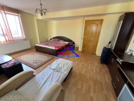 inchiriez-apartament-1-camera-spatios-zona-terezian-1
