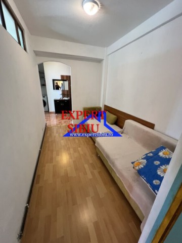 inchiriez-apartament-1-camera-spatios-zona-terezian-5