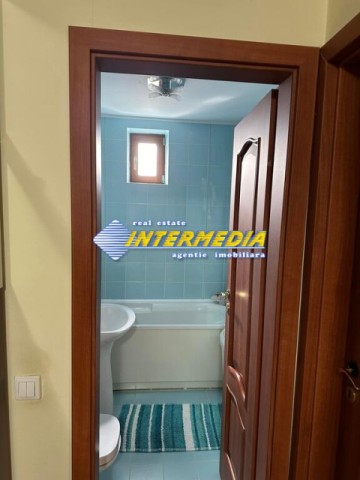 apartament-cu-3-camere-bloc-nou-scara-interioara-curte-parcari-si-garaj-9