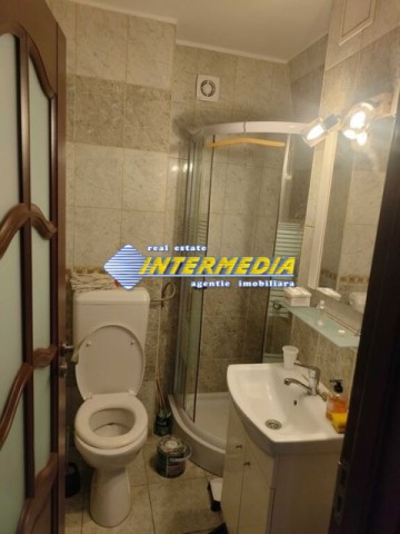 apartament-4-camere-decomandat-etaj-1-cetate-zona-bulevard-4