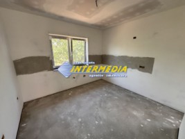 casa-noua-finisata-cu-503-mp-teren-si-utilitati-alba-iulia-17